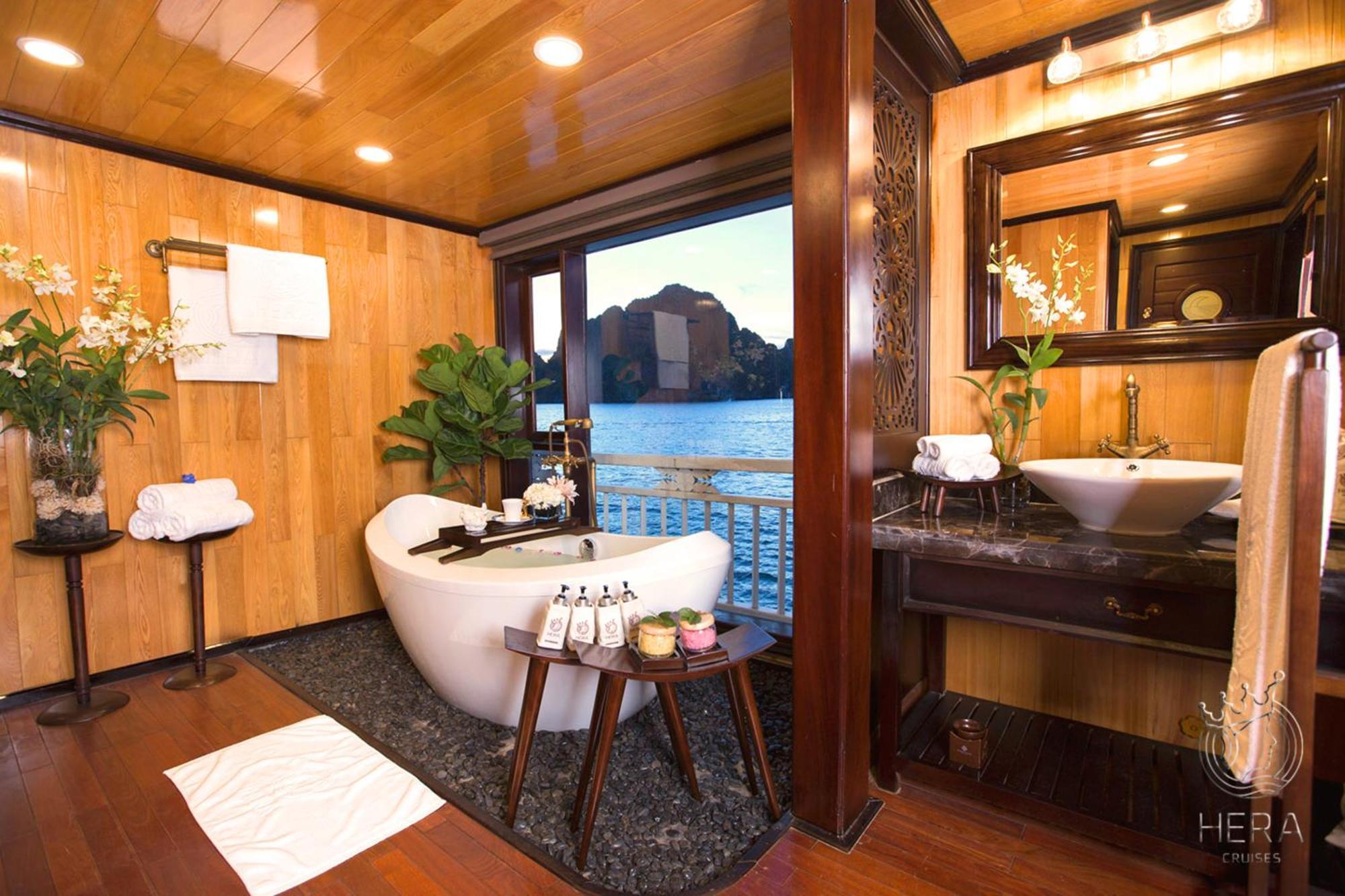 Hera Grand Luxury Cruise ها لونغ المظهر الخارجي الصورة